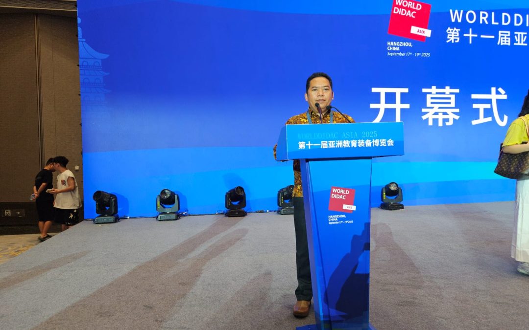 IAKN Manado Mendunia: Dr. Jhoni Lagun Siang Paparkan Visi Cyber Christian University di Worlddidac Asia 2025 Hangzhou